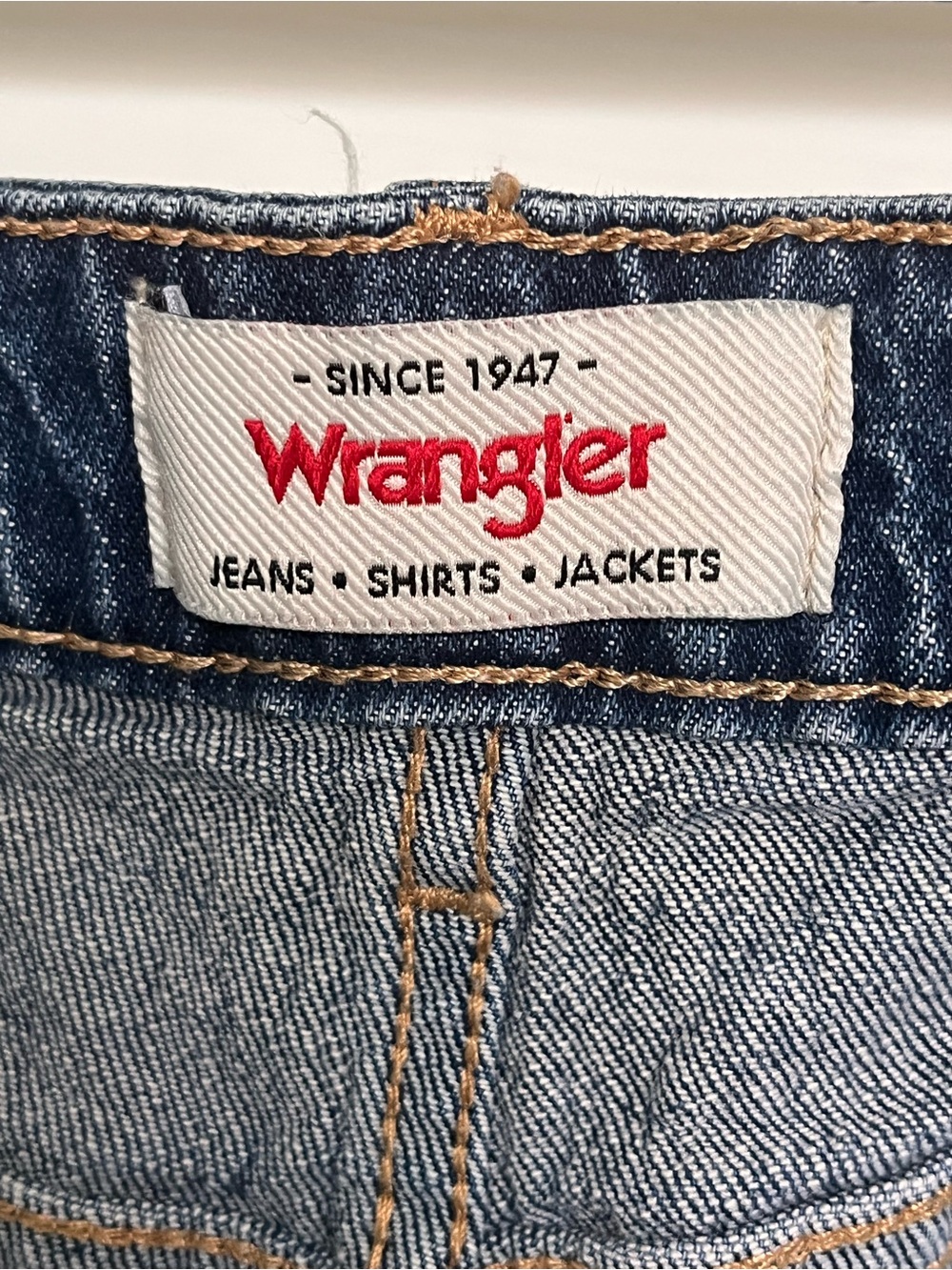 Wrangler mid-rise vintage Floral Denim Shorts - Picture 11 of 14